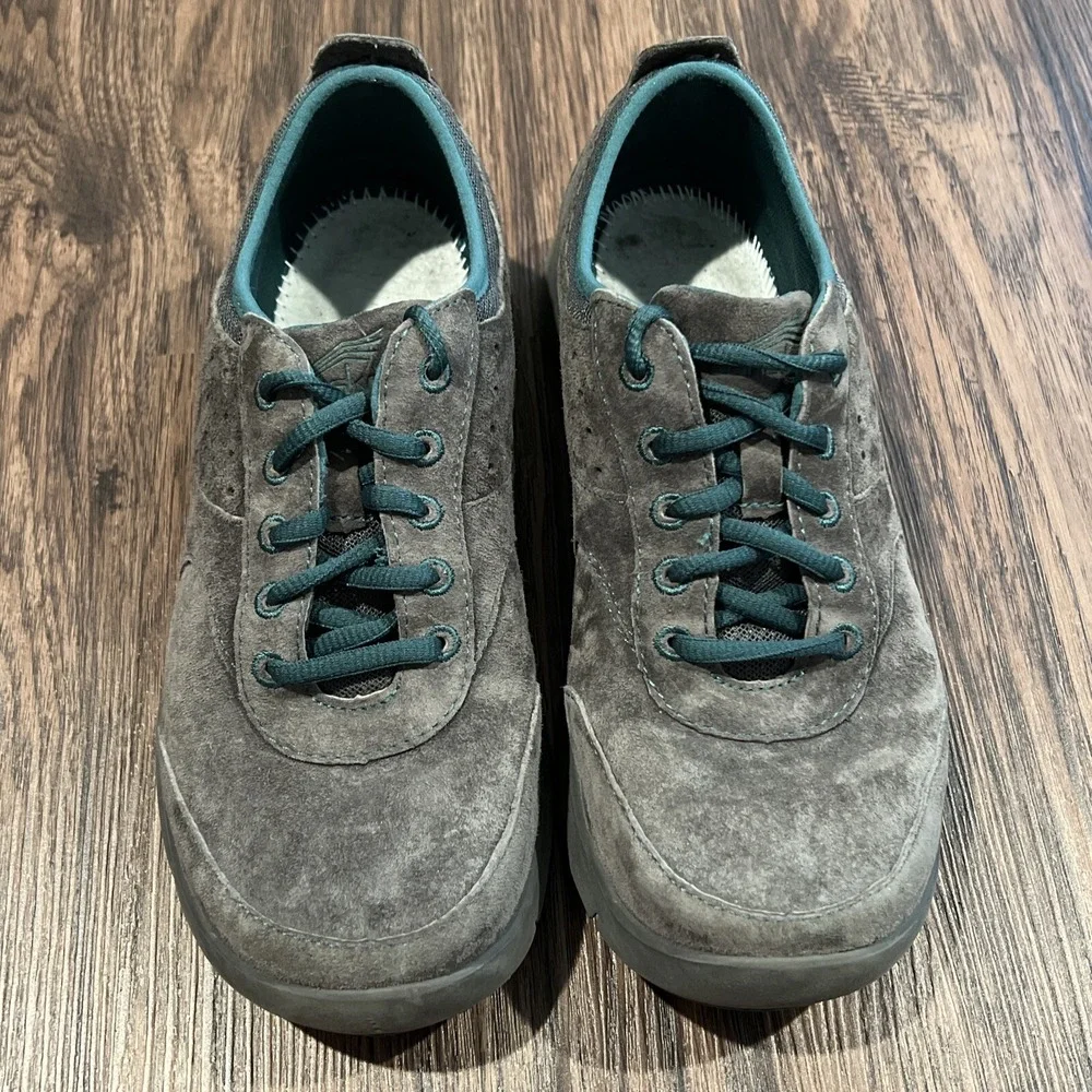 Dansko Womens Shoes Sneakers Gray Size US38 Suede Athletic Walking Running